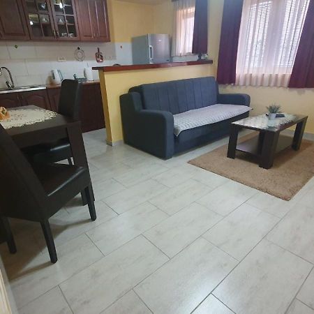 Apartments Lungomare Tivat Eksteriør billede