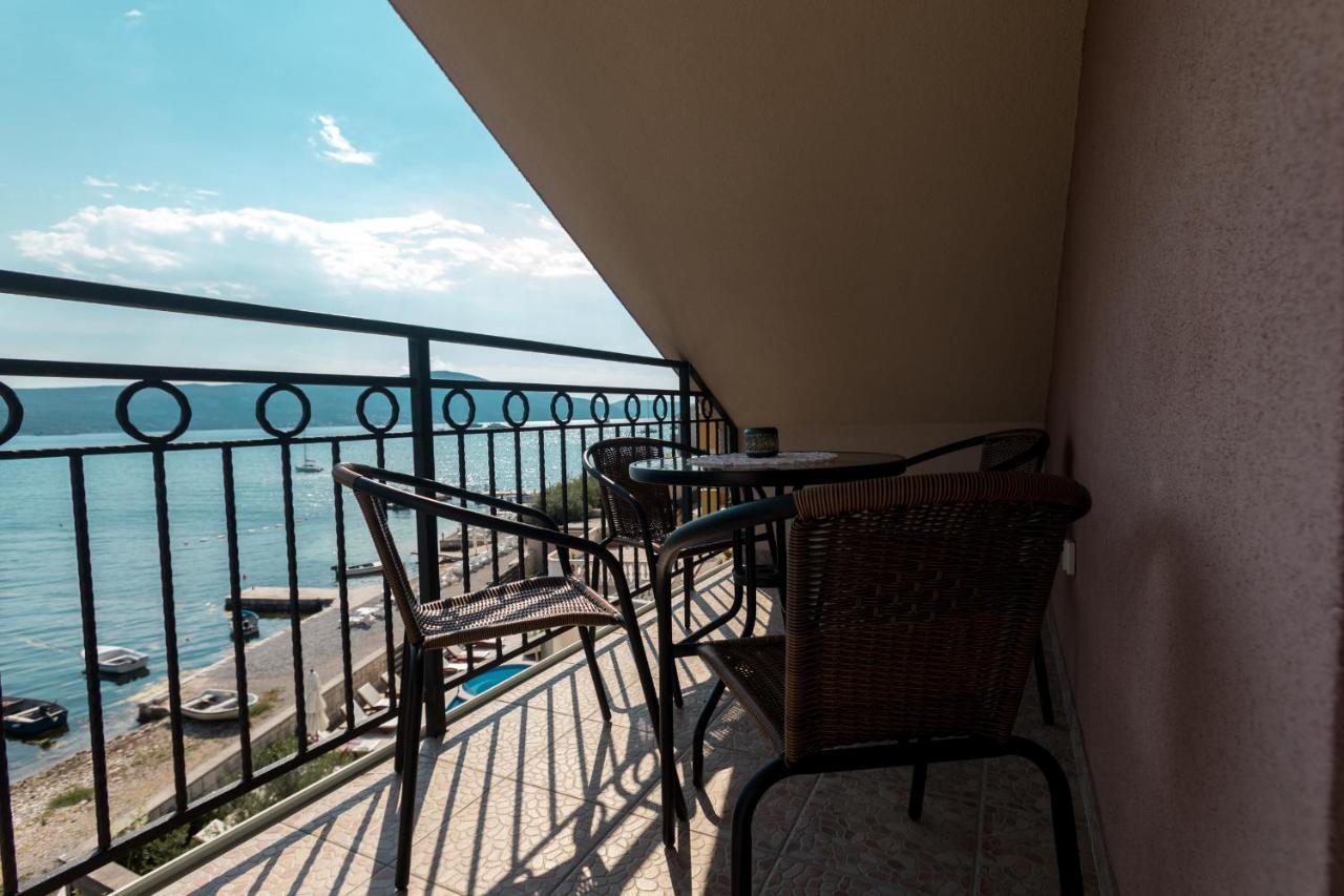 Apartments Lungomare Tivat Eksteriør billede