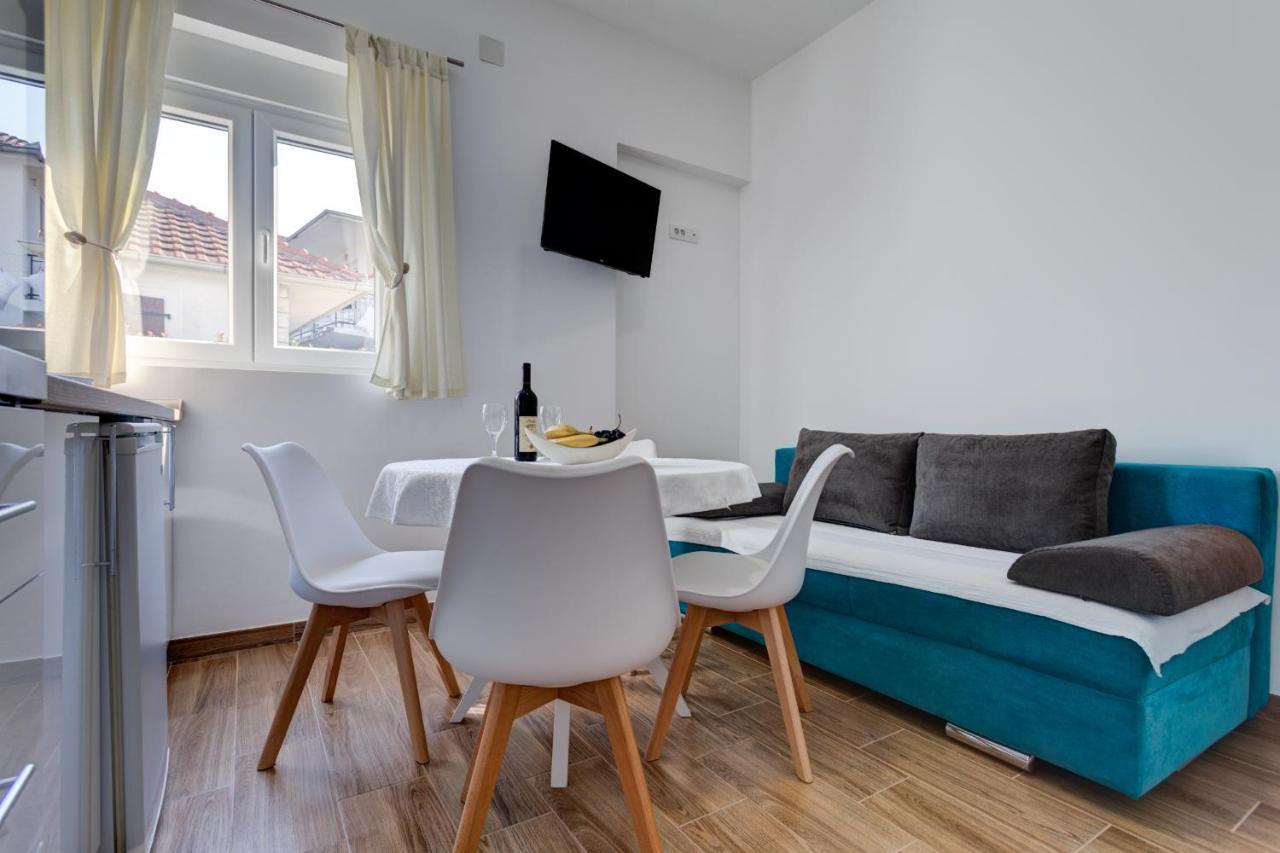Apartments Lungomare Tivat Eksteriør billede