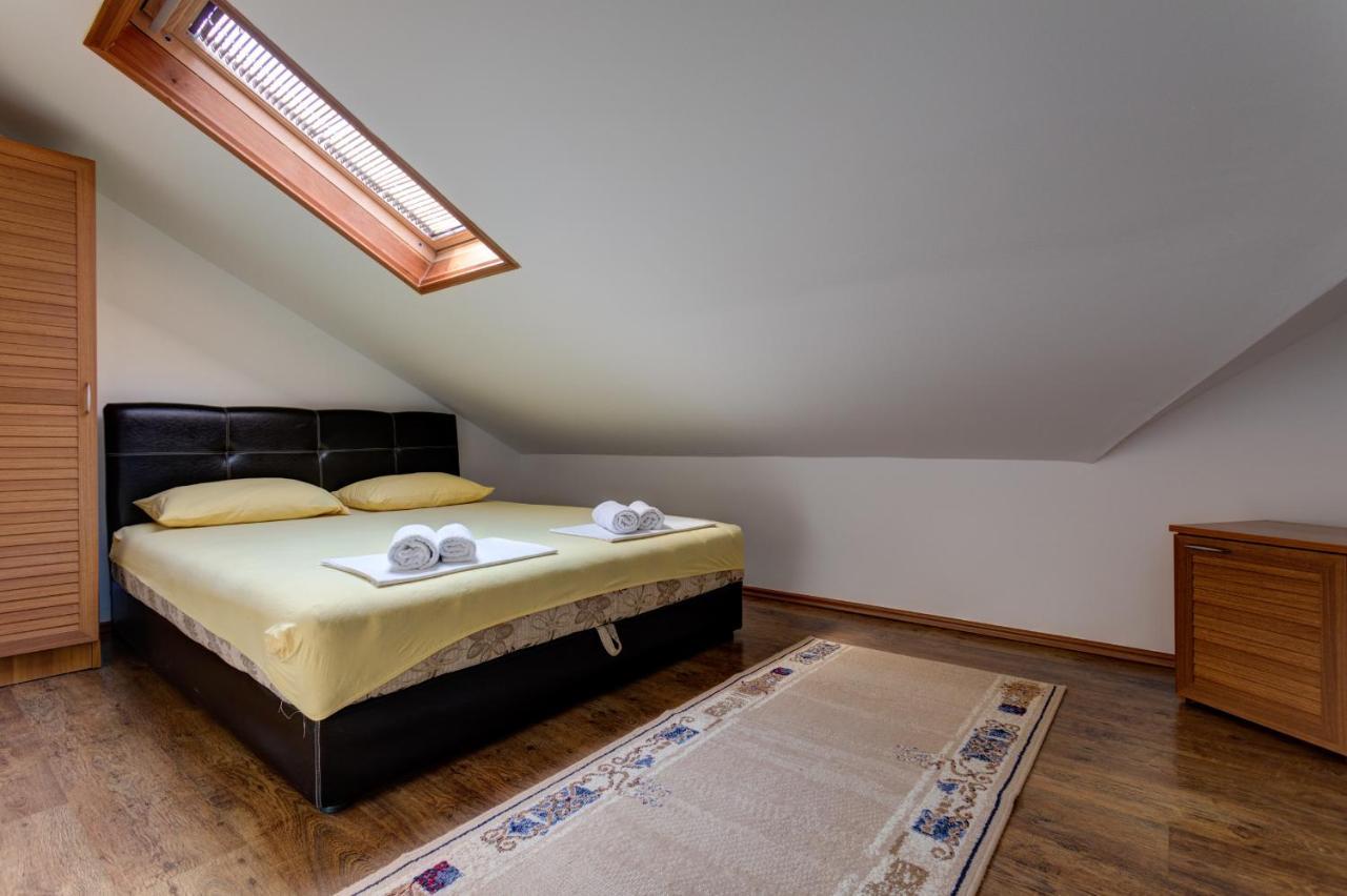 Apartments Lungomare Tivat Eksteriør billede