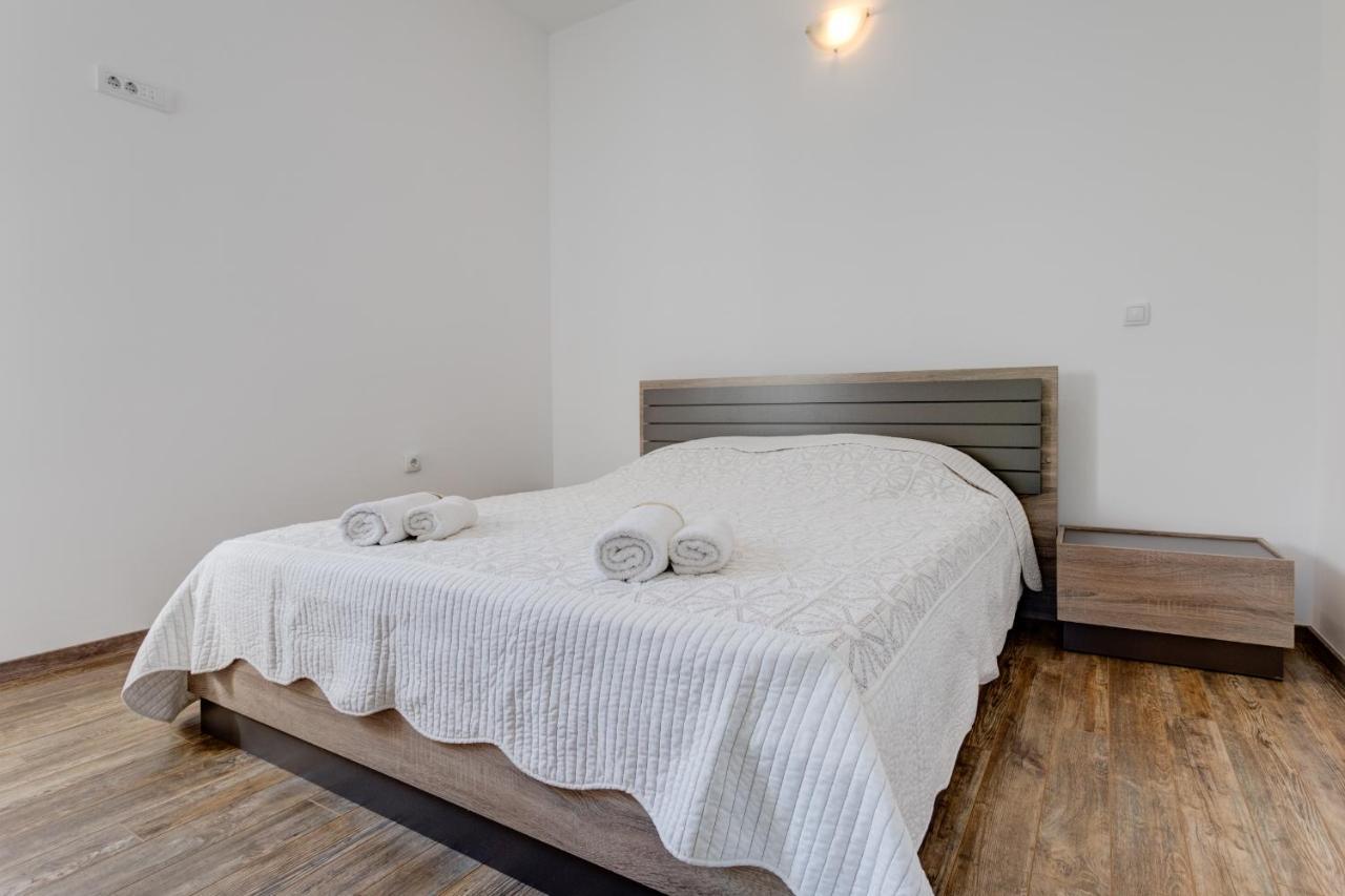 Apartments Lungomare Tivat Eksteriør billede