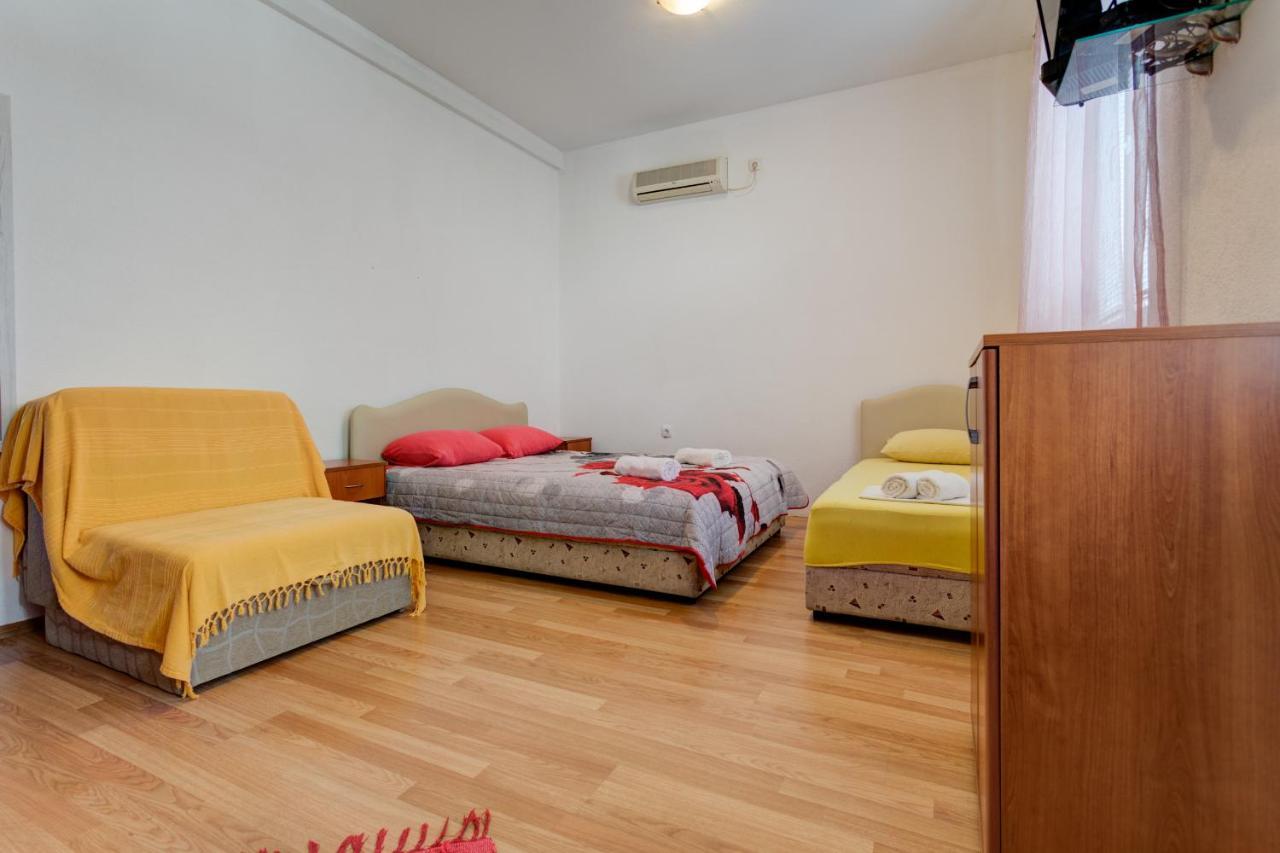 Apartments Lungomare Tivat Eksteriør billede