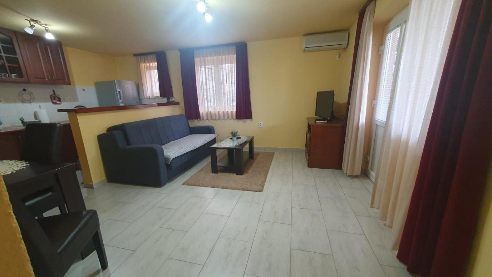 Apartments Lungomare Tivat Eksteriør billede