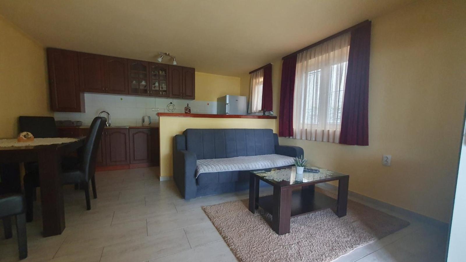 Apartments Lungomare Tivat Eksteriør billede