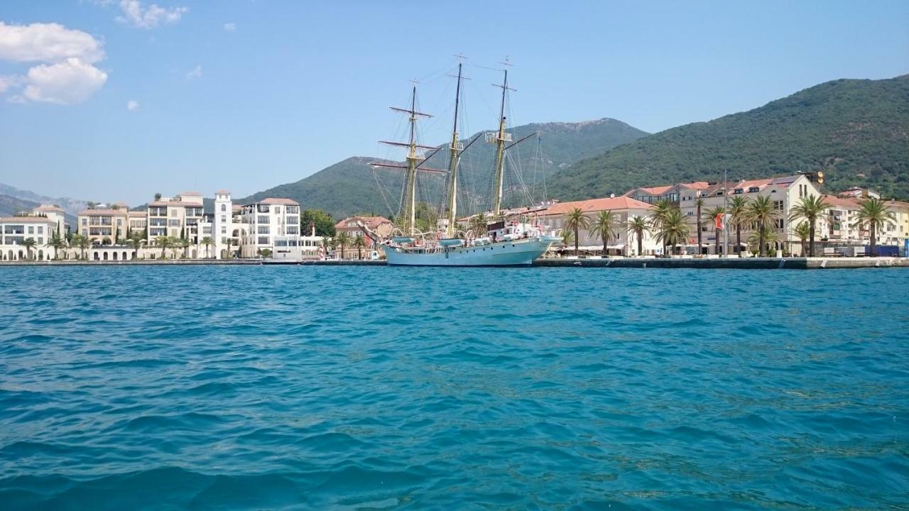 Apartments Lungomare Tivat Eksteriør billede